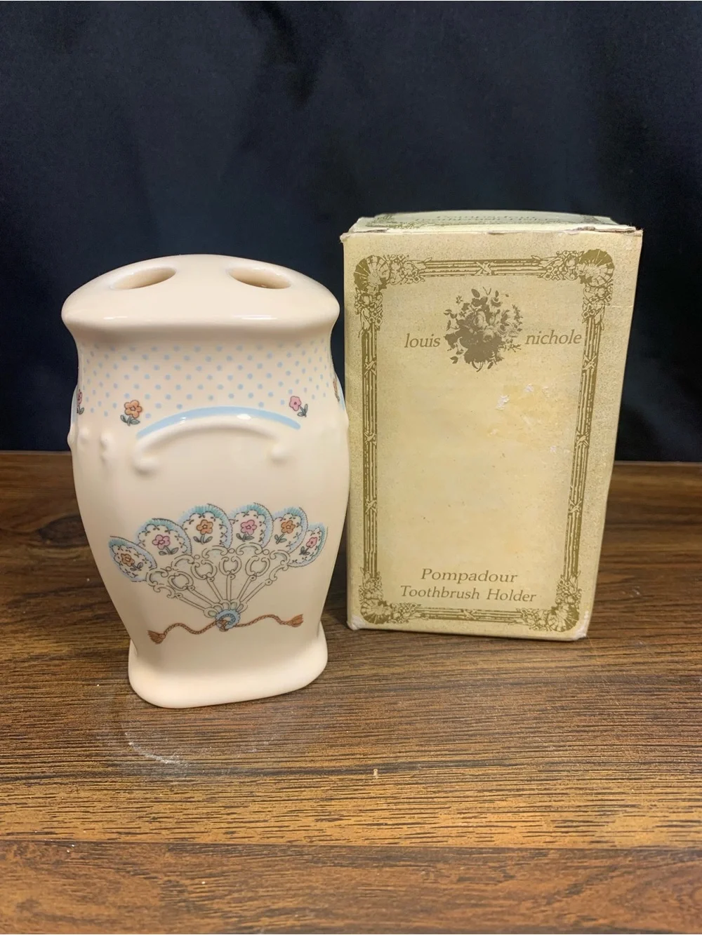 Vintage Louis Nichole Pompadour Toothbrush Holder - Cream Blue Cottagecore